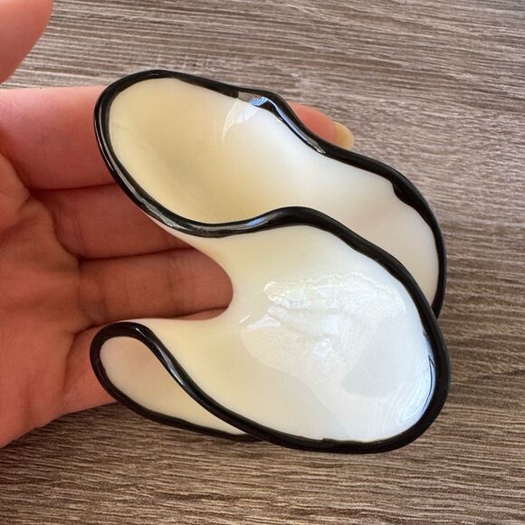 Statement Black and White earrings A1282 - Picture 2 of 3